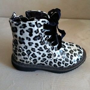 CHEROKEE TODDLER LEOPARD PRINT ANKLE BOOTS